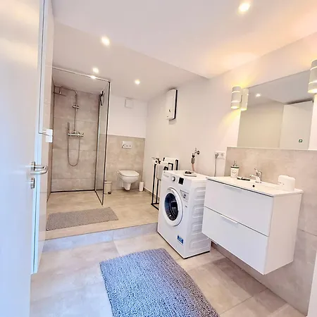 Ewelinas Altstudio Apartamento *